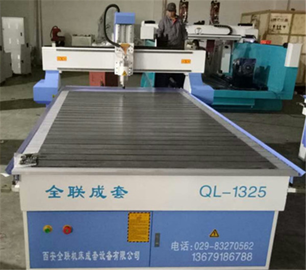 數(shù)控雕刻機(ji)