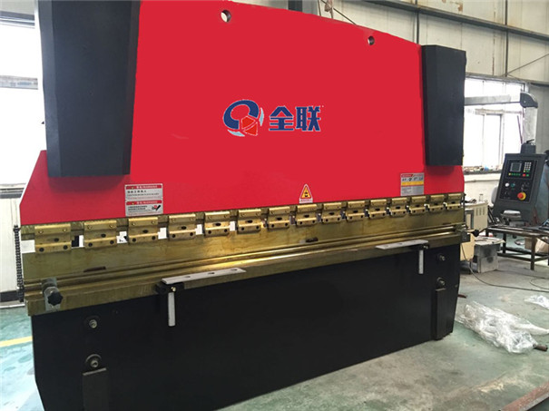 液壓數控折(she)彎機