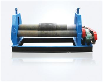 機械(xie)半自動(dong)三輥卷(juan)闆機